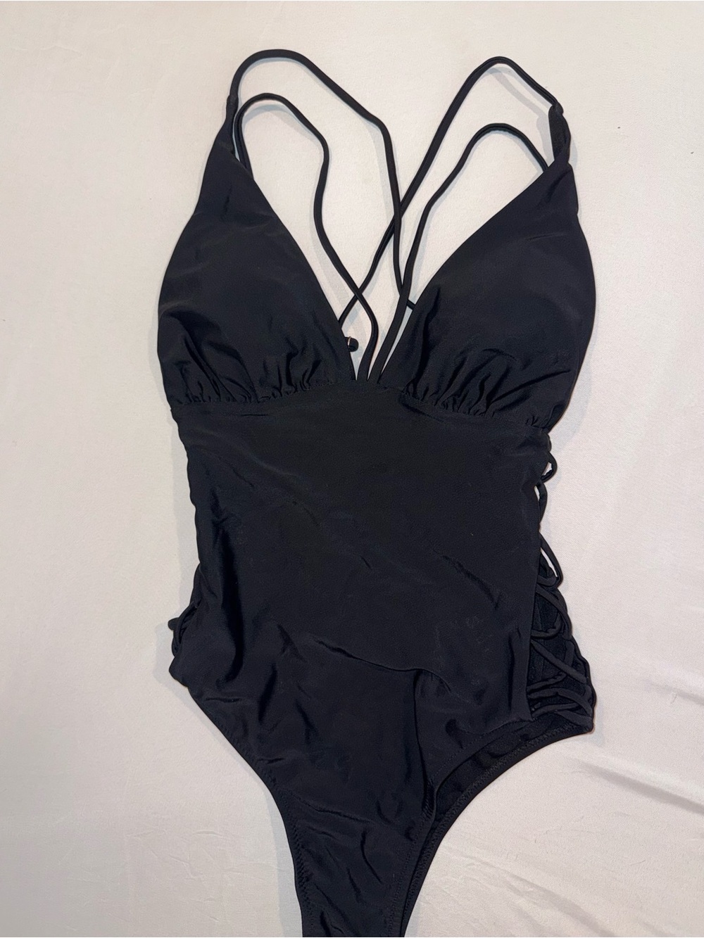 Strappy NWOT Women Black One-Piece Swimsuit Size Large